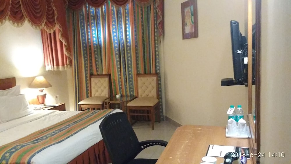 GRAND CONTINENTAL HOTEL 15/51