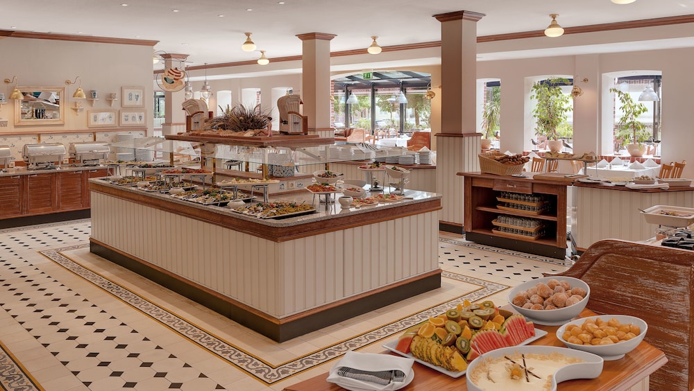 Precise Resort Rugen - Hotel & Splash Erlebniswelt 56/70
