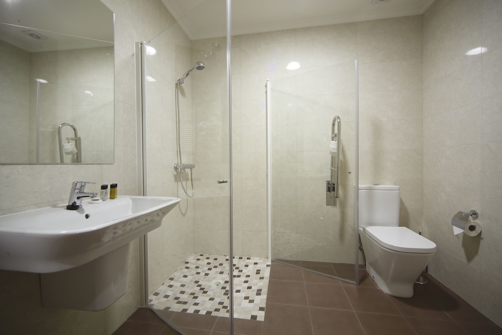 Capitol Boutique Hotel 56/61