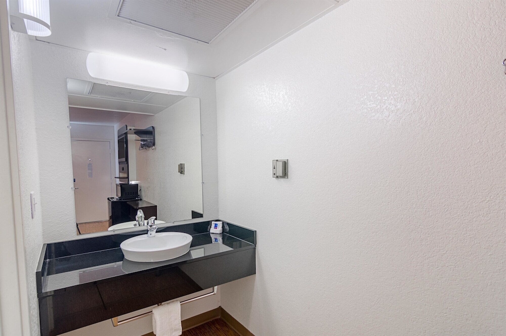 Motel6 Ardmore, OK 52/54