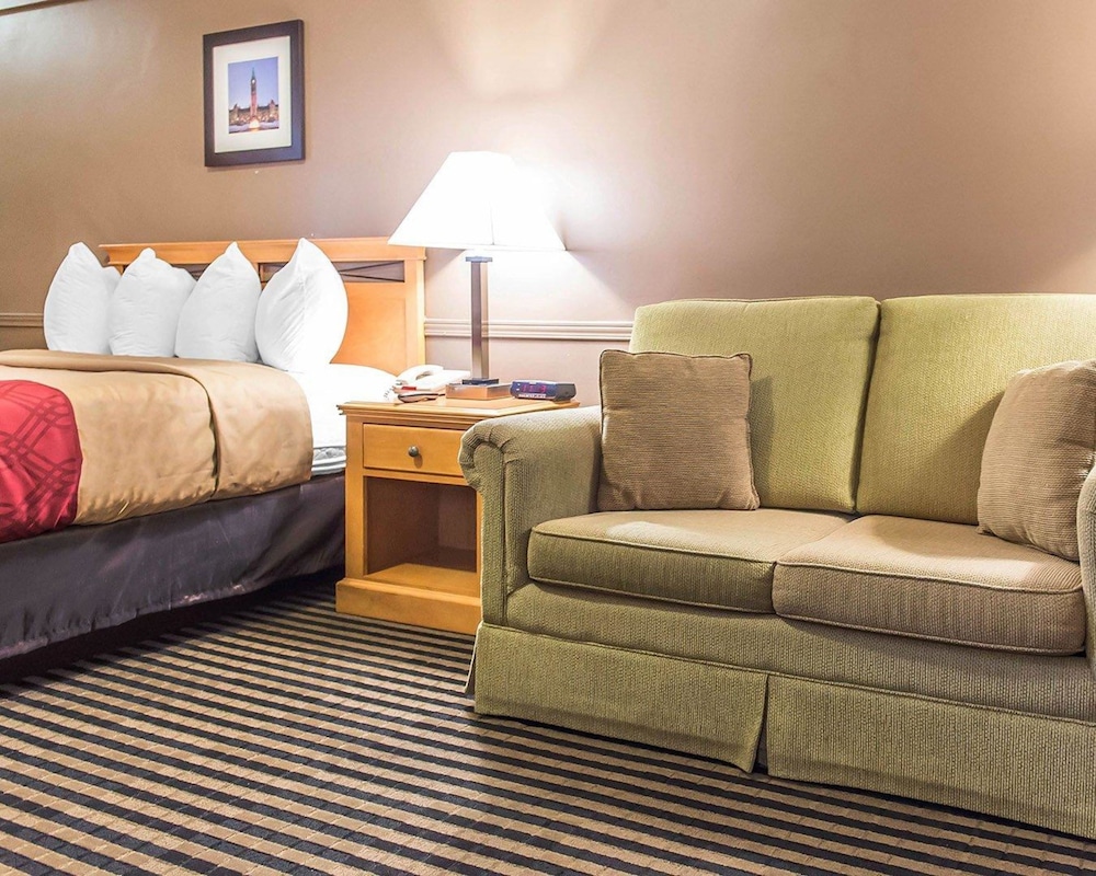 Econo Lodge Downtown Ottawa 33/50