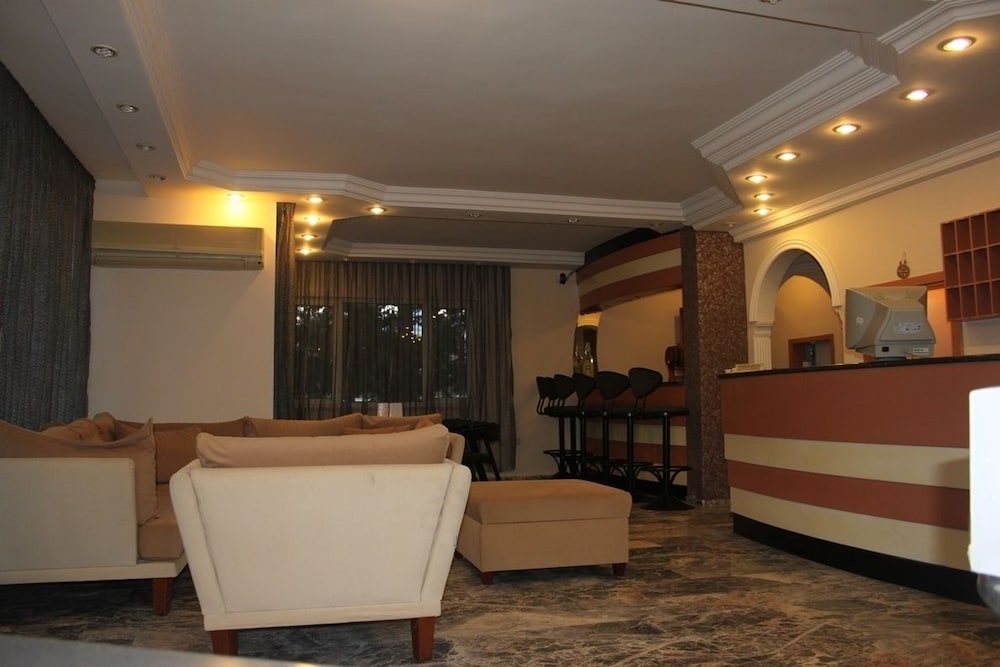 Villa Granada 13/18