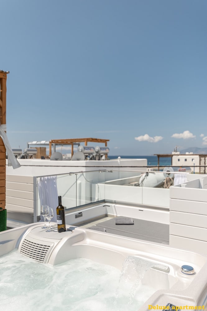 Aphrodite Luxury Apartments 29/36