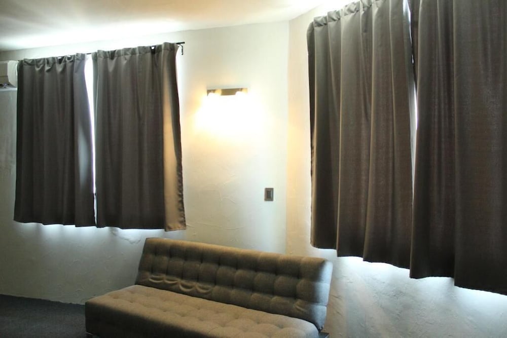Hotel Plaza Del Arco 35/50