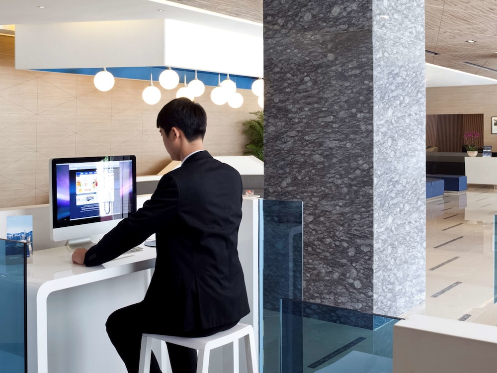 Novotel Shenzhen Watergate 8/41