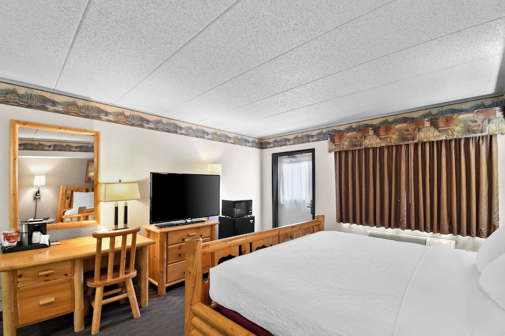 Quality Inn Ladysmith, WI 19/46