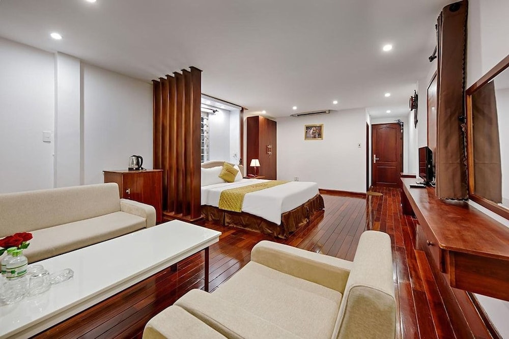 Catinal Hotel 18/26
