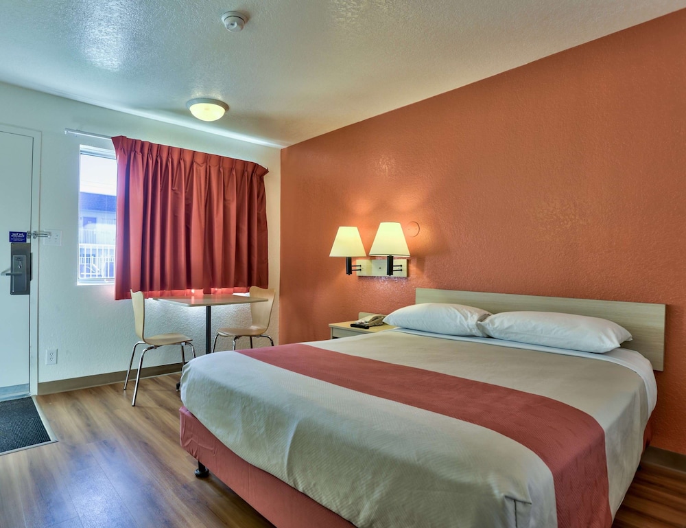 Motel6 Flagstaff, AZ - Butler 33/50