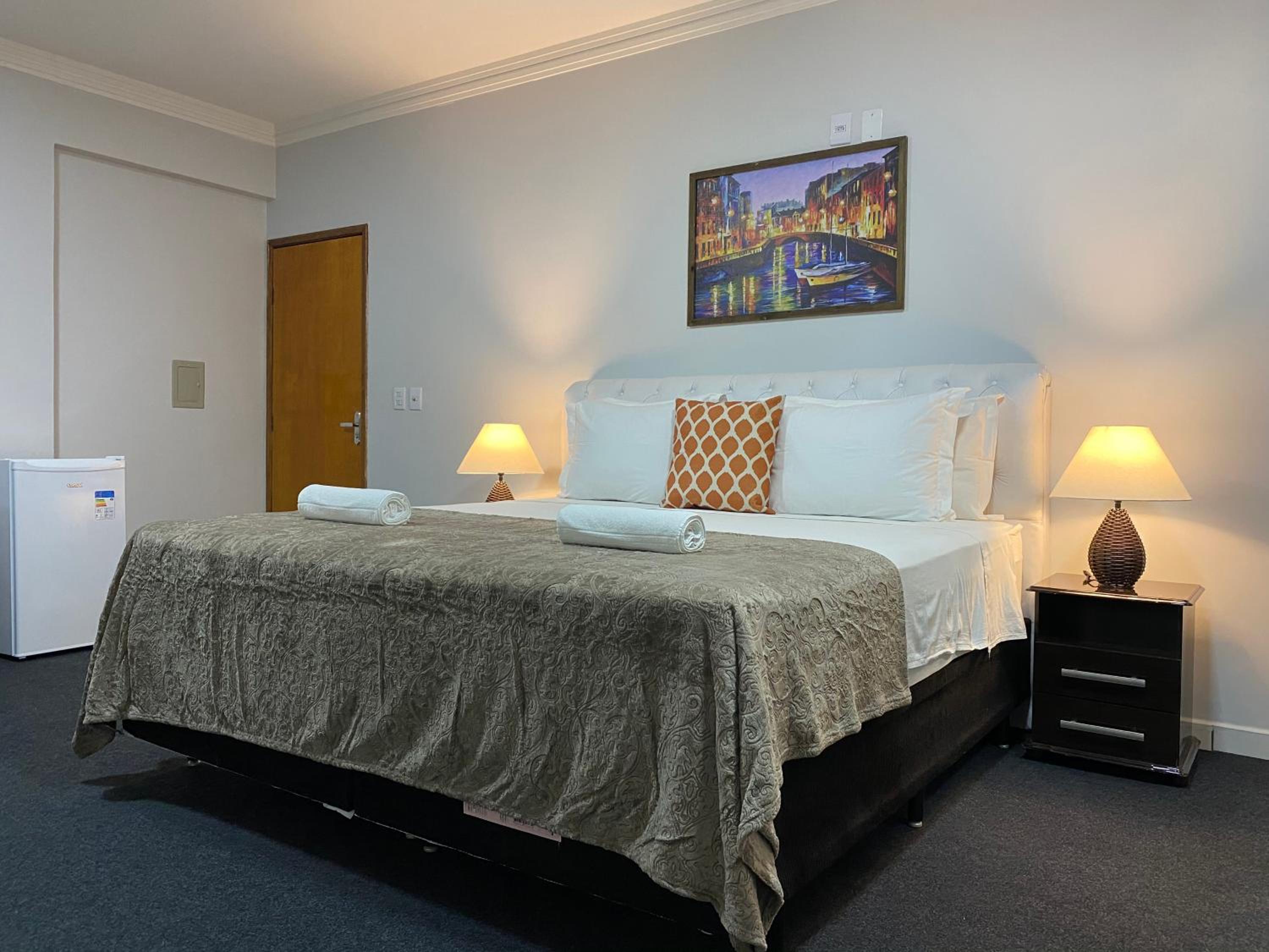 Quarto Luxo Silver 6/14