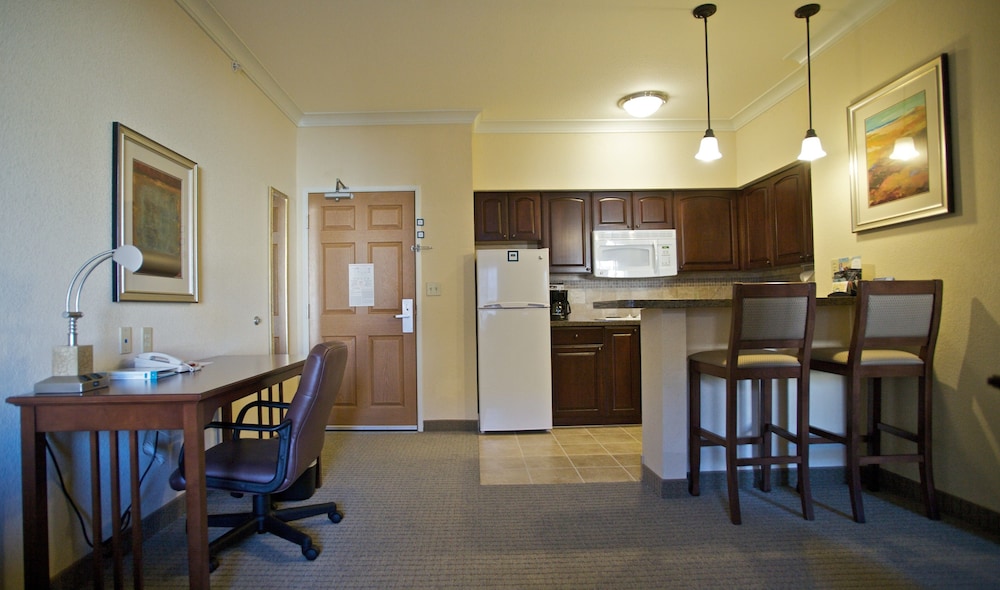 Staybridge Suites San Antonio Sea World 53/66