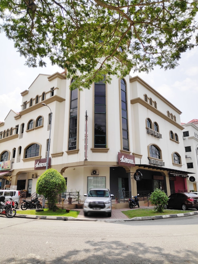 SH Hotel Kota Damansara 2/50