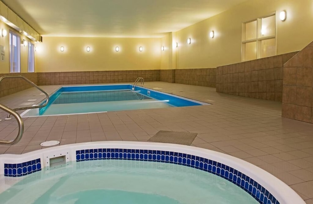 Ramada by Wyndham Prince Albert 29/52