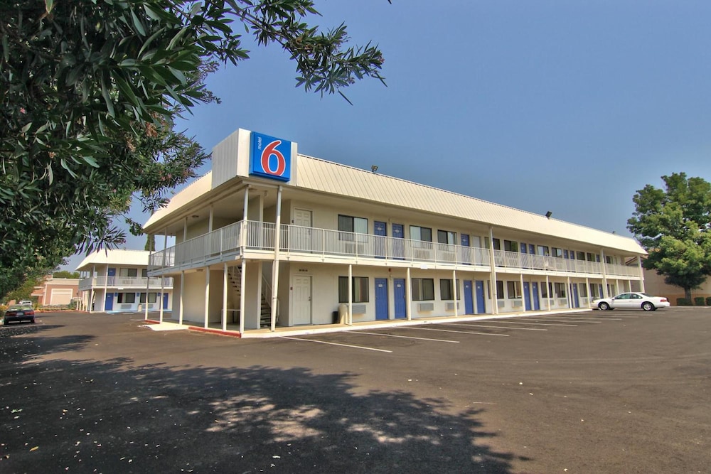 Motel6 Woodland, CA - Sacramento Airport in WOODLAND - CA