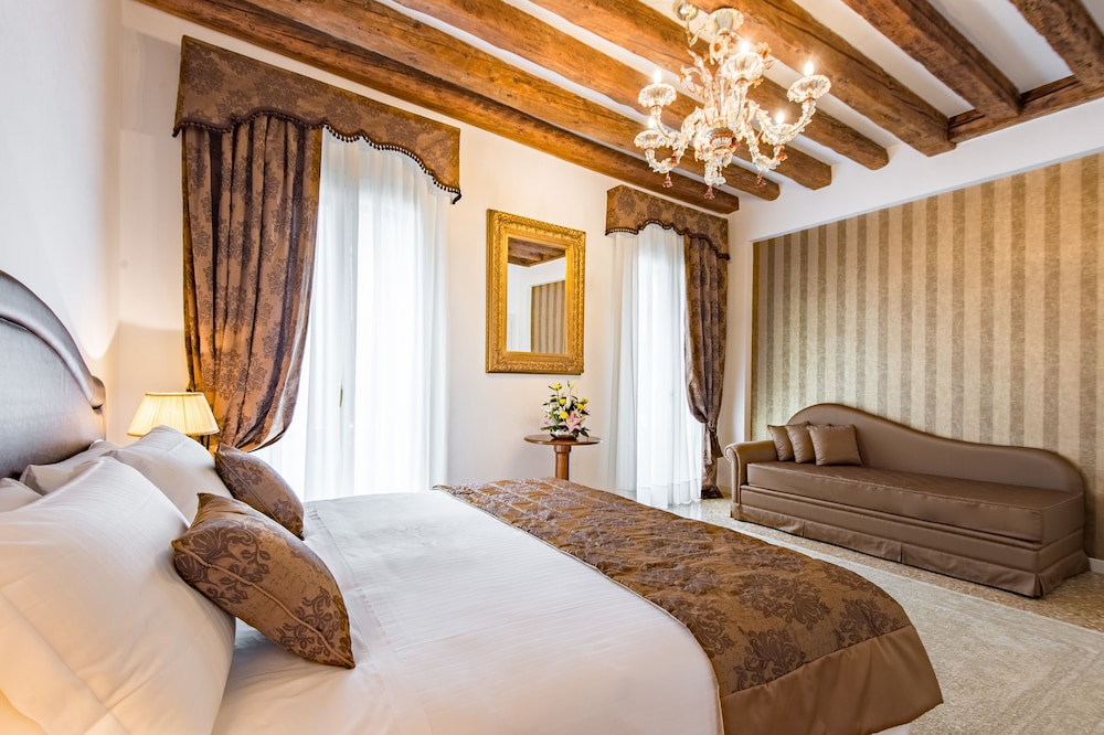 San Teodoro Palace 26/66