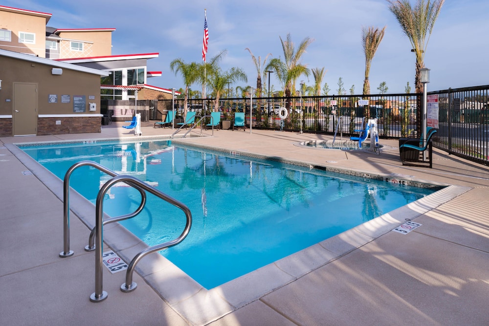 Residence Inn Temecula Murrieta 2/50
