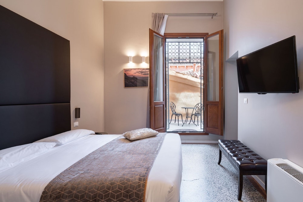 Hotel Palazzo Martinelli Dolfin 28/57