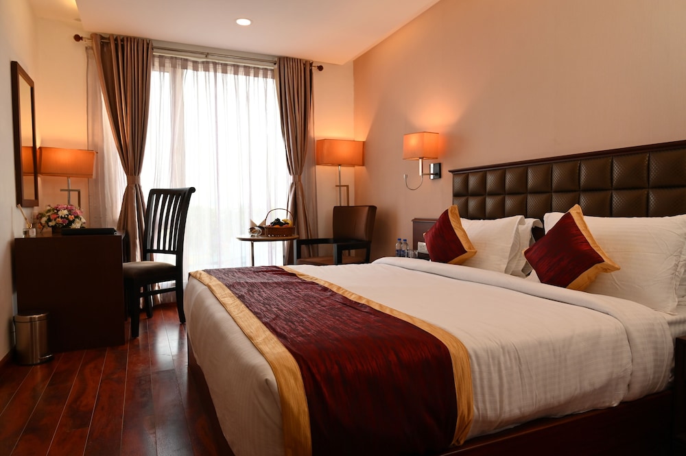 Raaj Bhaavan Clarks Inn Chennai 11/28