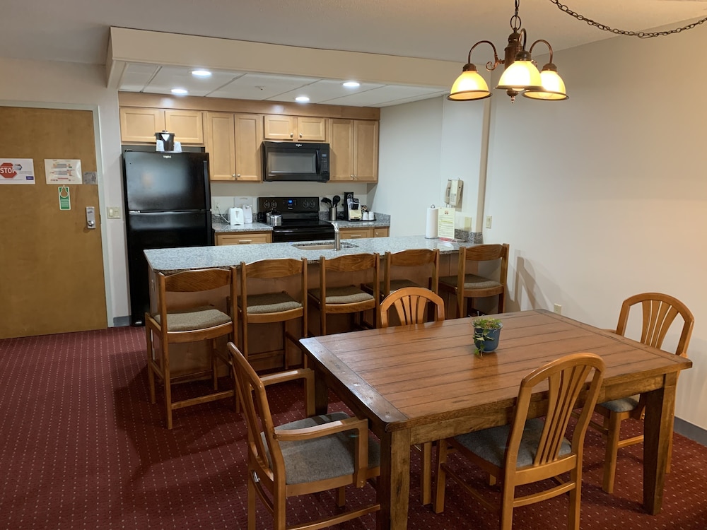 Fireside Inn and Suites Gilford 39/54
