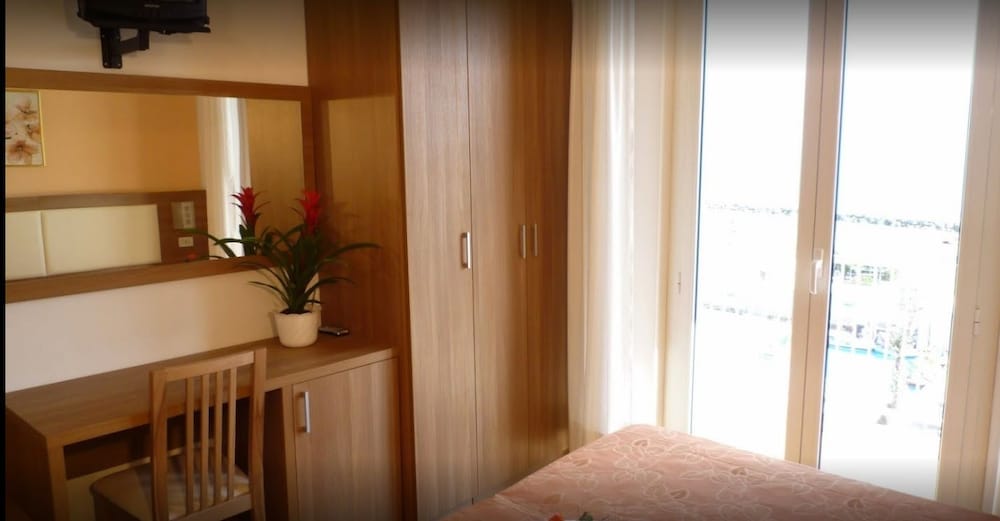 Hotel Sara 17/46