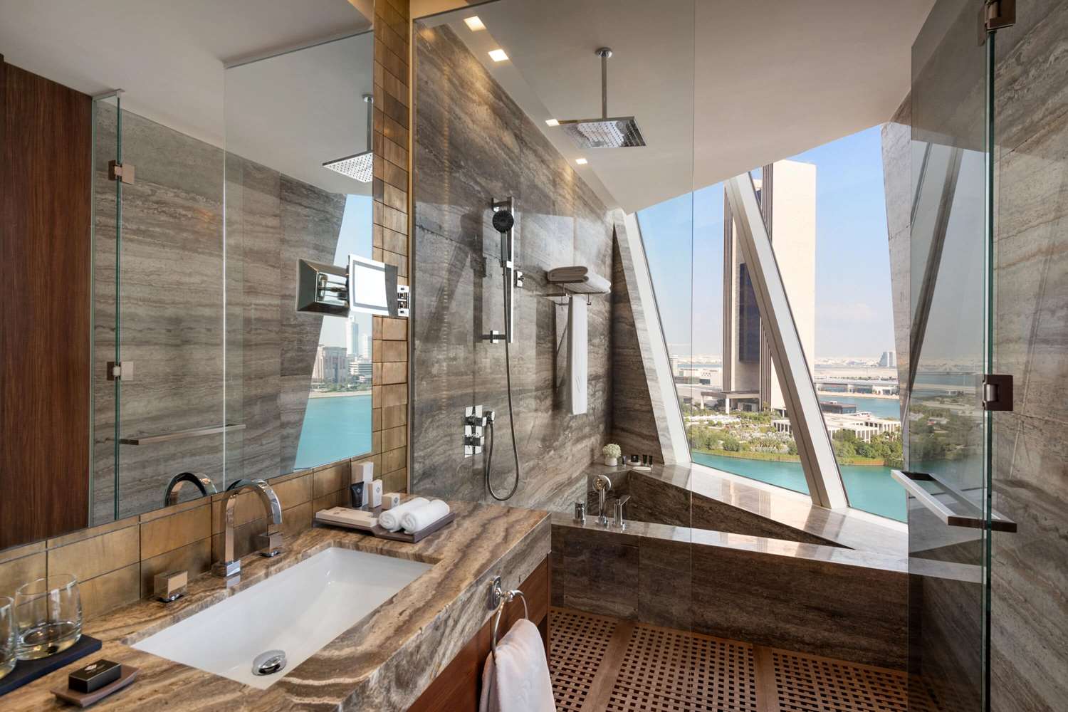 Wyndham Grand Manama 62/64