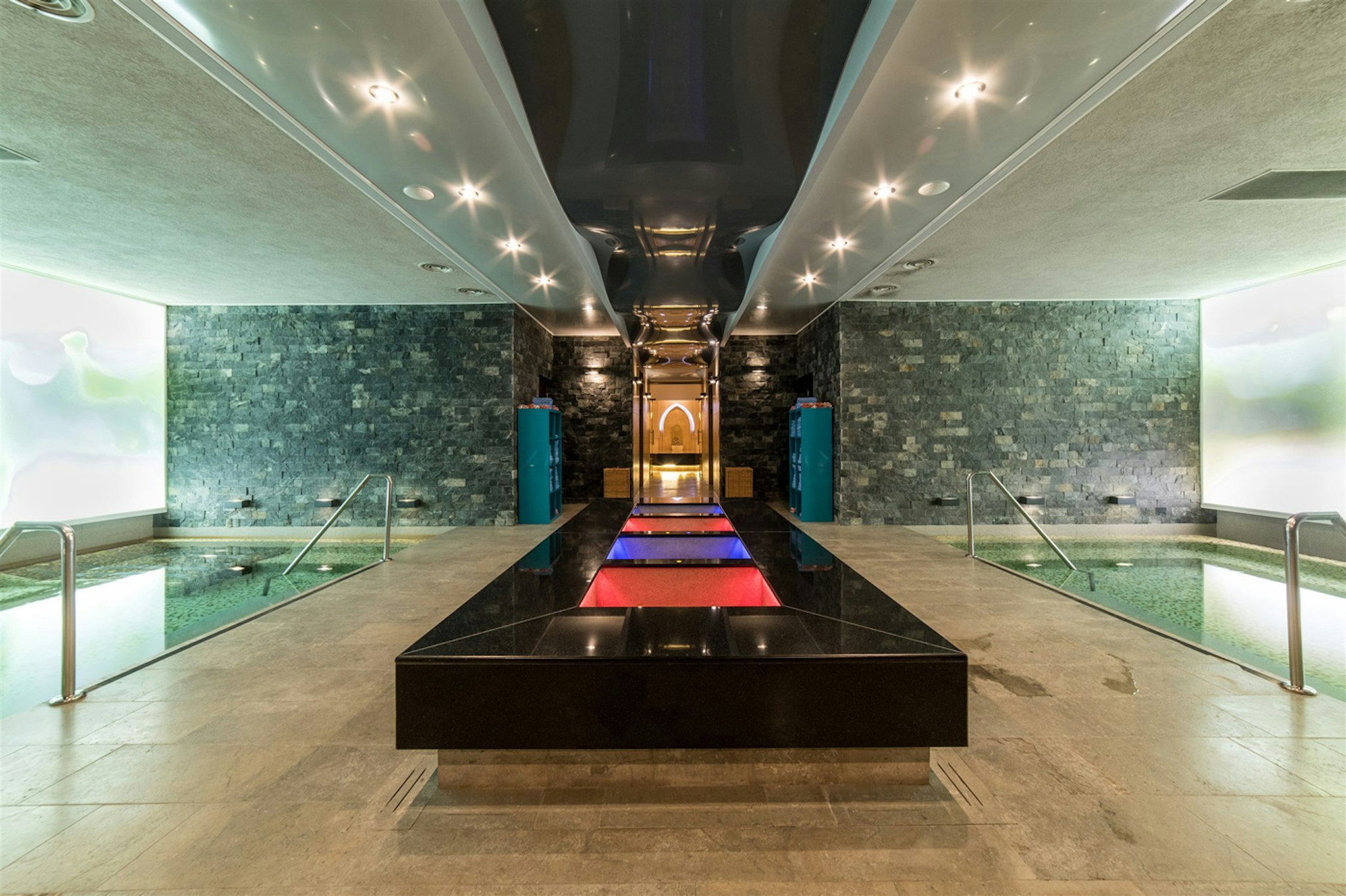 Sky Blue Hotel Spa 42/55