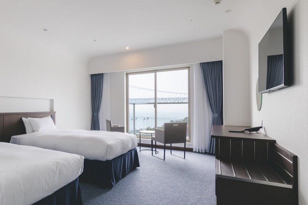 CONNECTING, OCEAN VIEW
