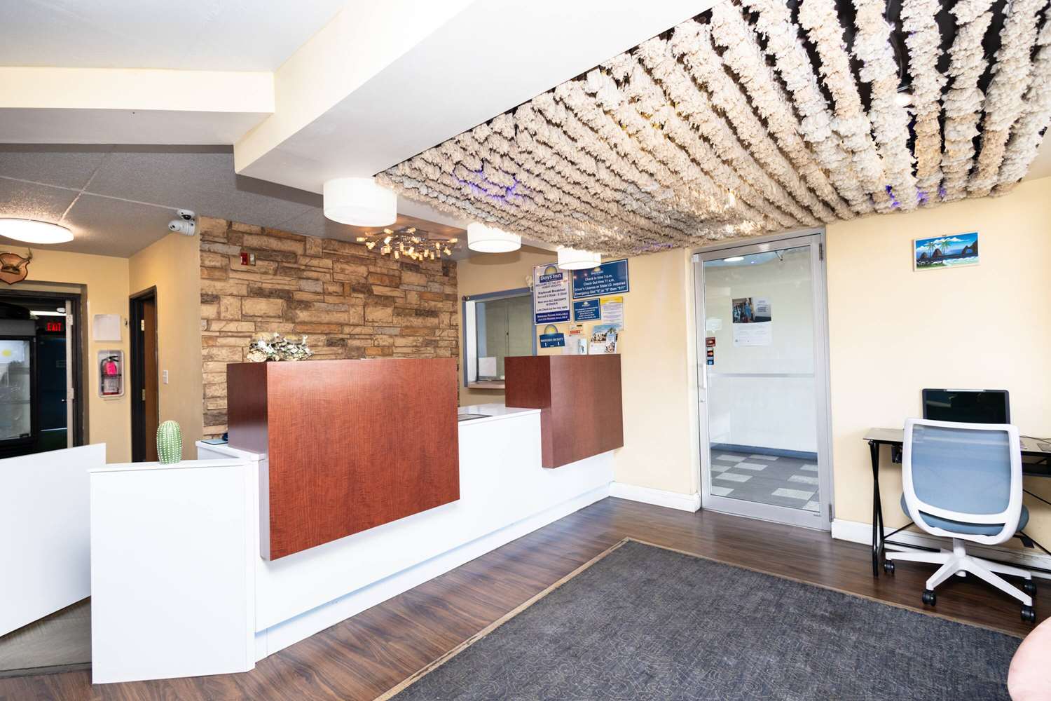 Days Inn by Wyndham Dayton Huber Heights Northeast 2/20