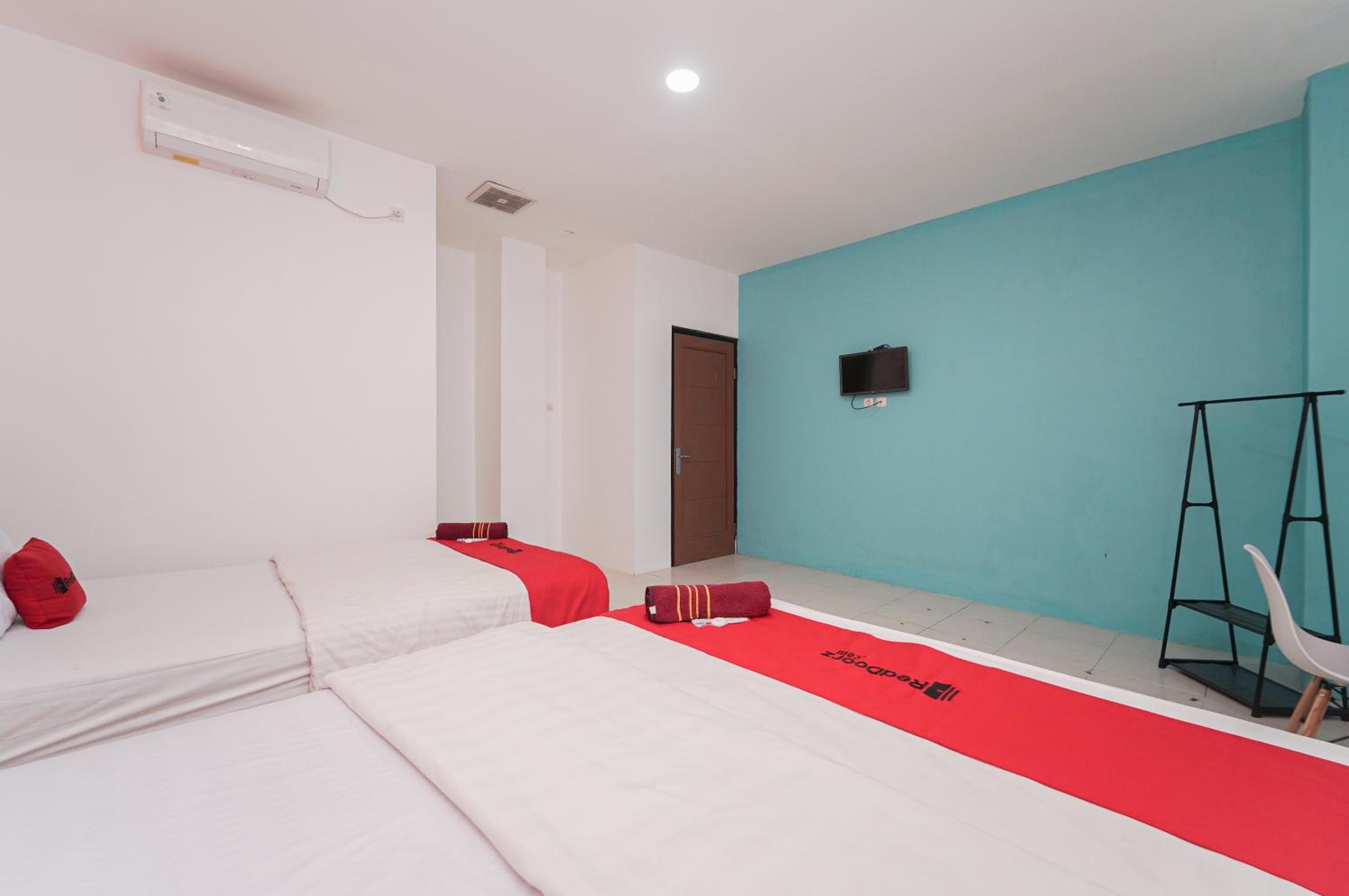 RedDoorz at MN One Residence 15/43