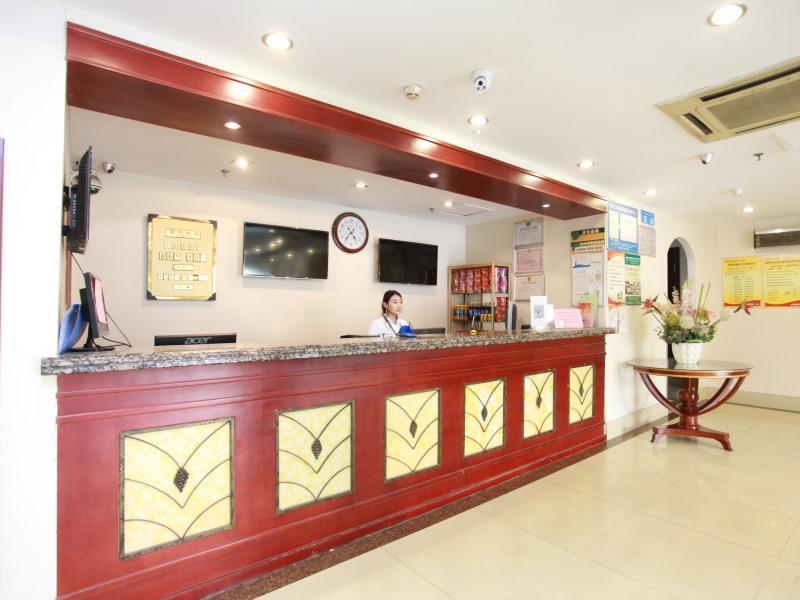 GreenTree Inn Jinan Tianqiao District Railway Station Square Express Hotel photo5