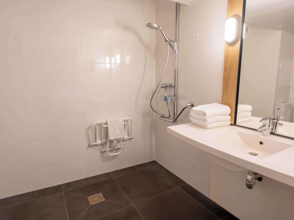 Ibis Paris Porte De Vanves Parc Des Expositions 48/48