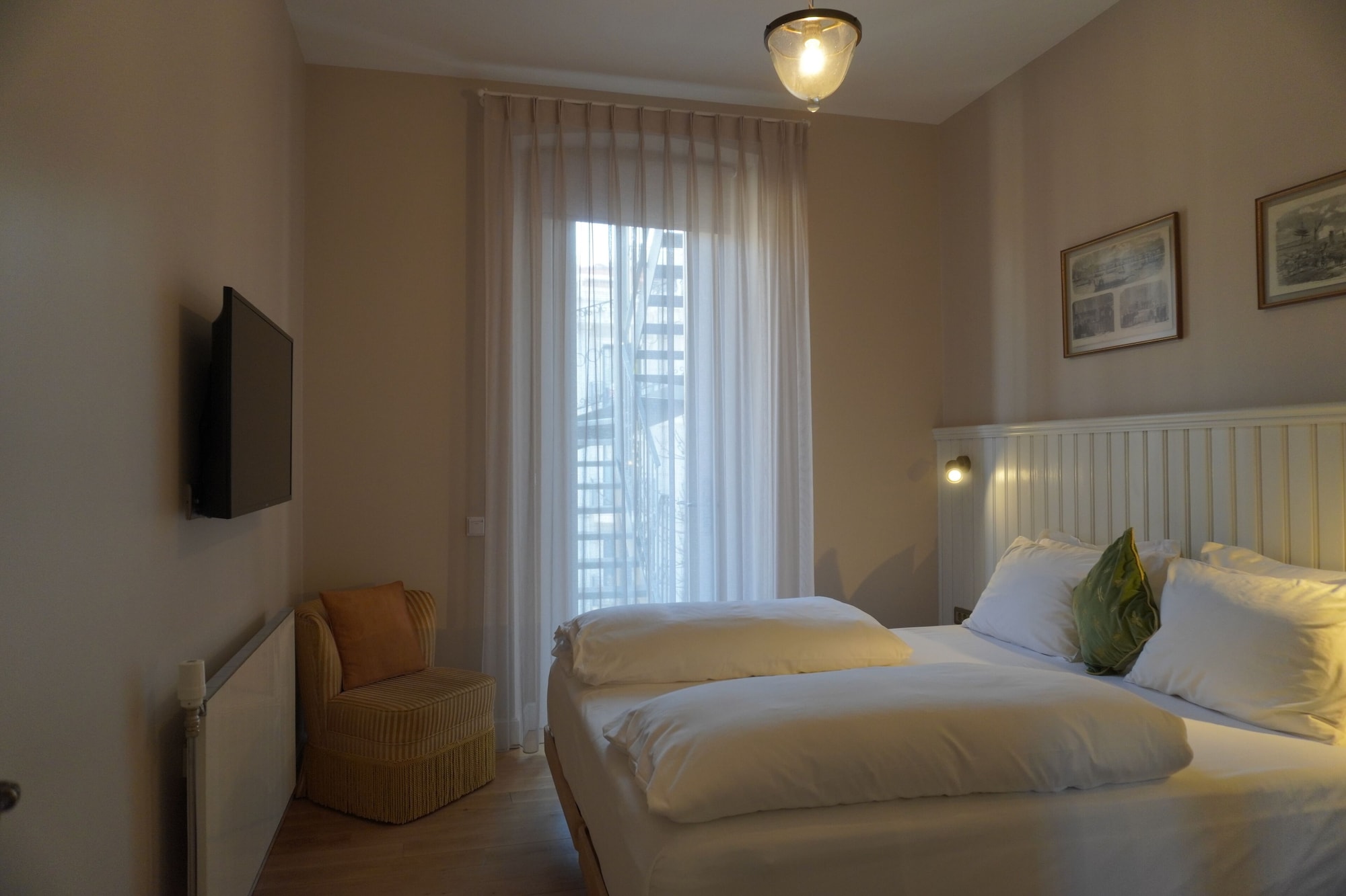 1 Bedroom, Apartment, Queen Bed, City View, Sofa, Balcony, Hammamhane 2/8