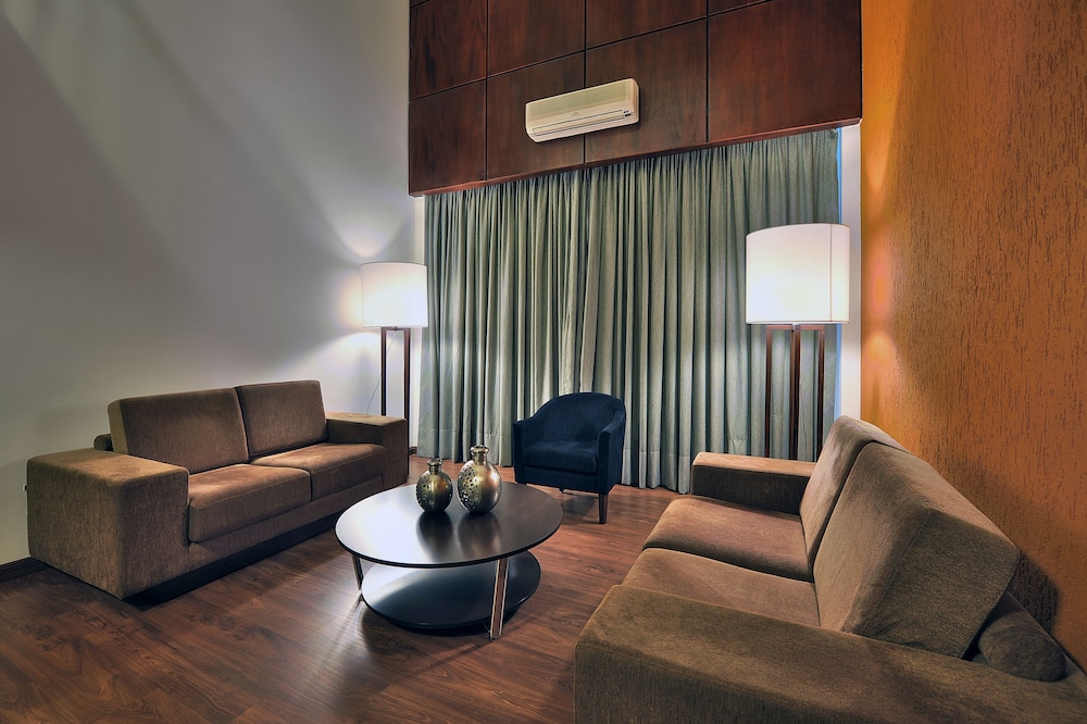 Hotel Deville Curitiba Batel (ex Hotel Deville Business Curitiba) 28/45