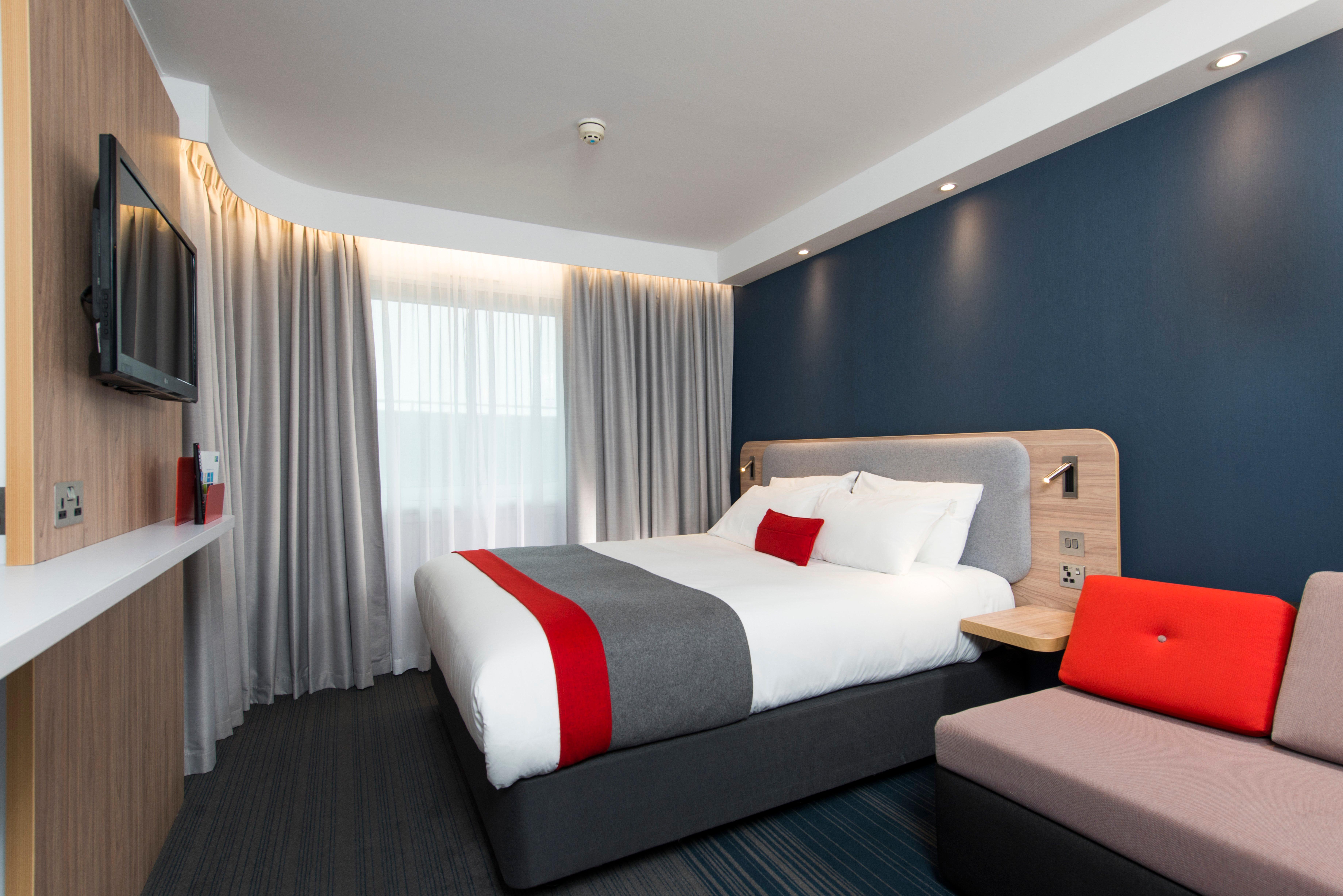 STANDARD, DOUBLE BED, SOFA