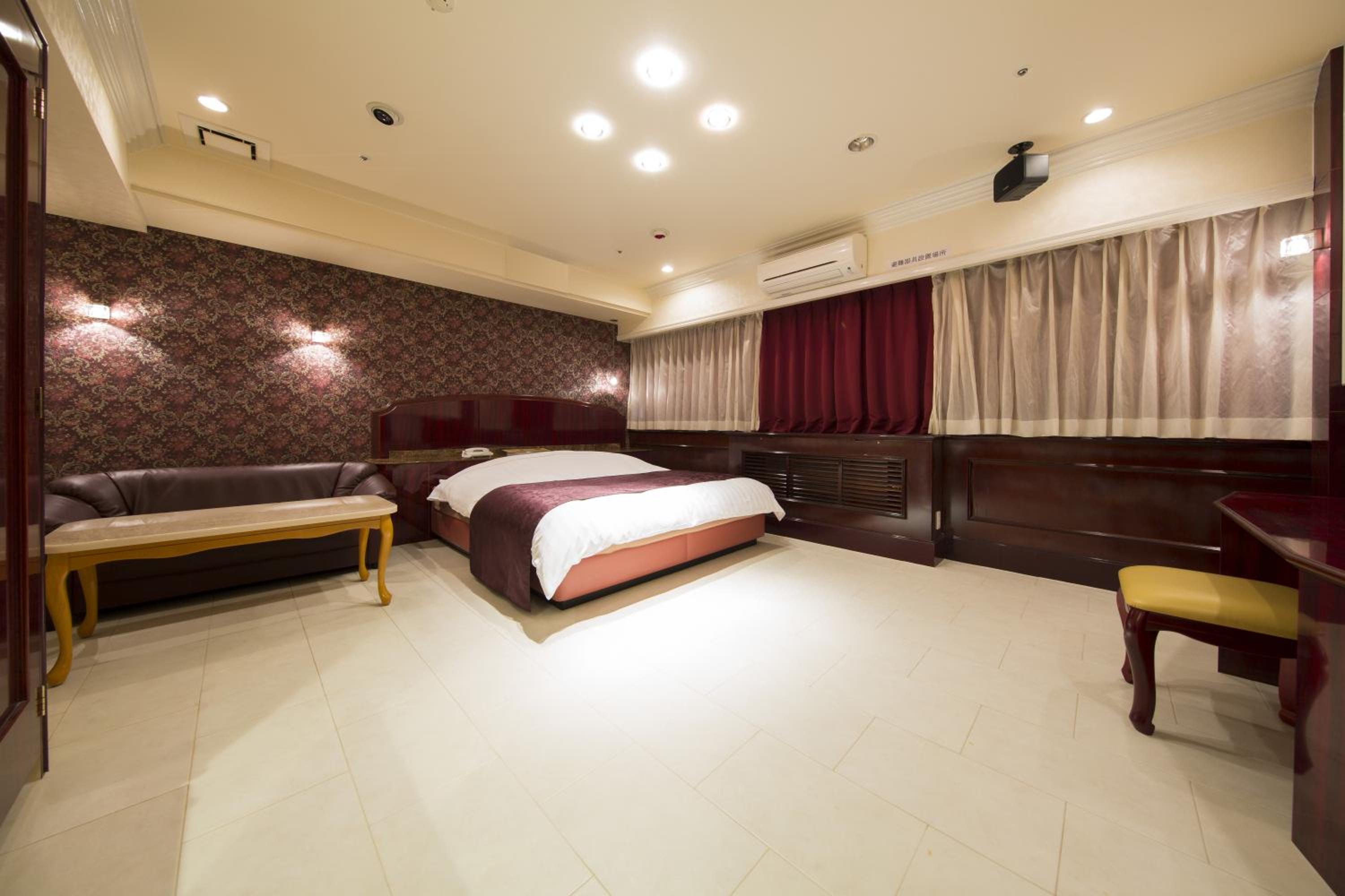 Room, Double Bed, Smoking