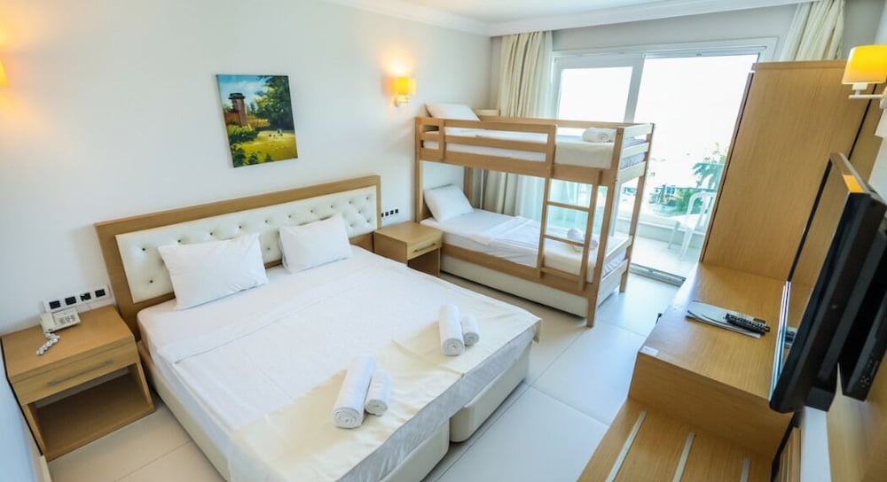 MIXED DORM, BASIC, MULTIPLE BEDS