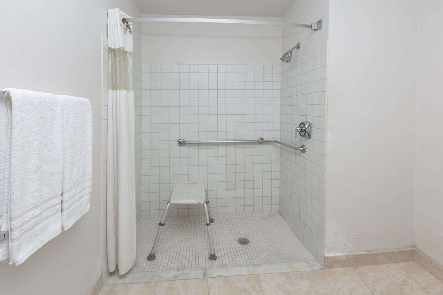 Baymont By Wyndham Arlington At Six Flags Dr 41/41