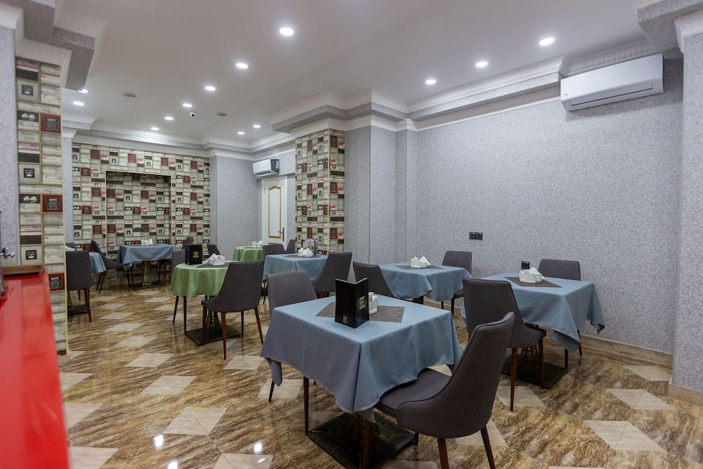 Baku City Hotel 35/50