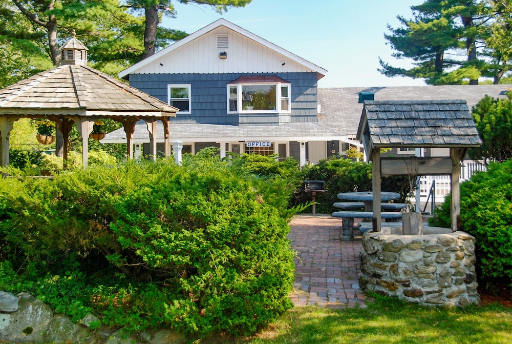 Kittery Inn and Suites 6/38