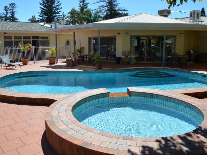 Glenelg Motel 30/34