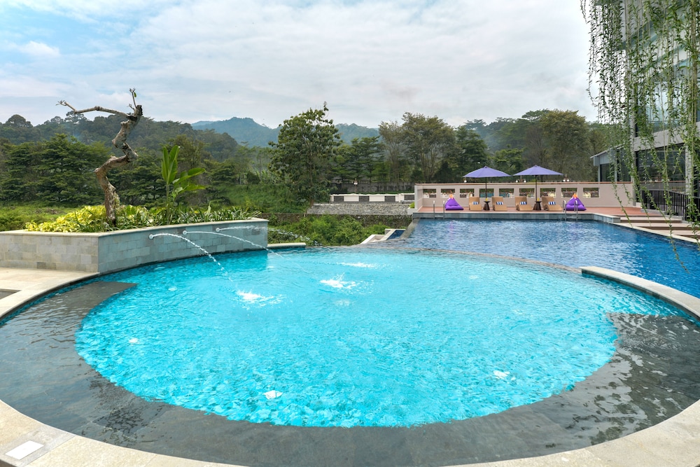FOX HARRIS Hotel and Convention Banjarnegara 20/31
