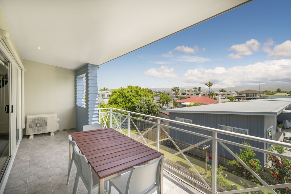Crowsnest Apartments 3/49