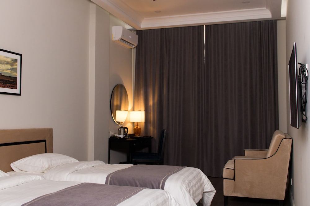 Madison Ave Hotel Bishkek 9/39