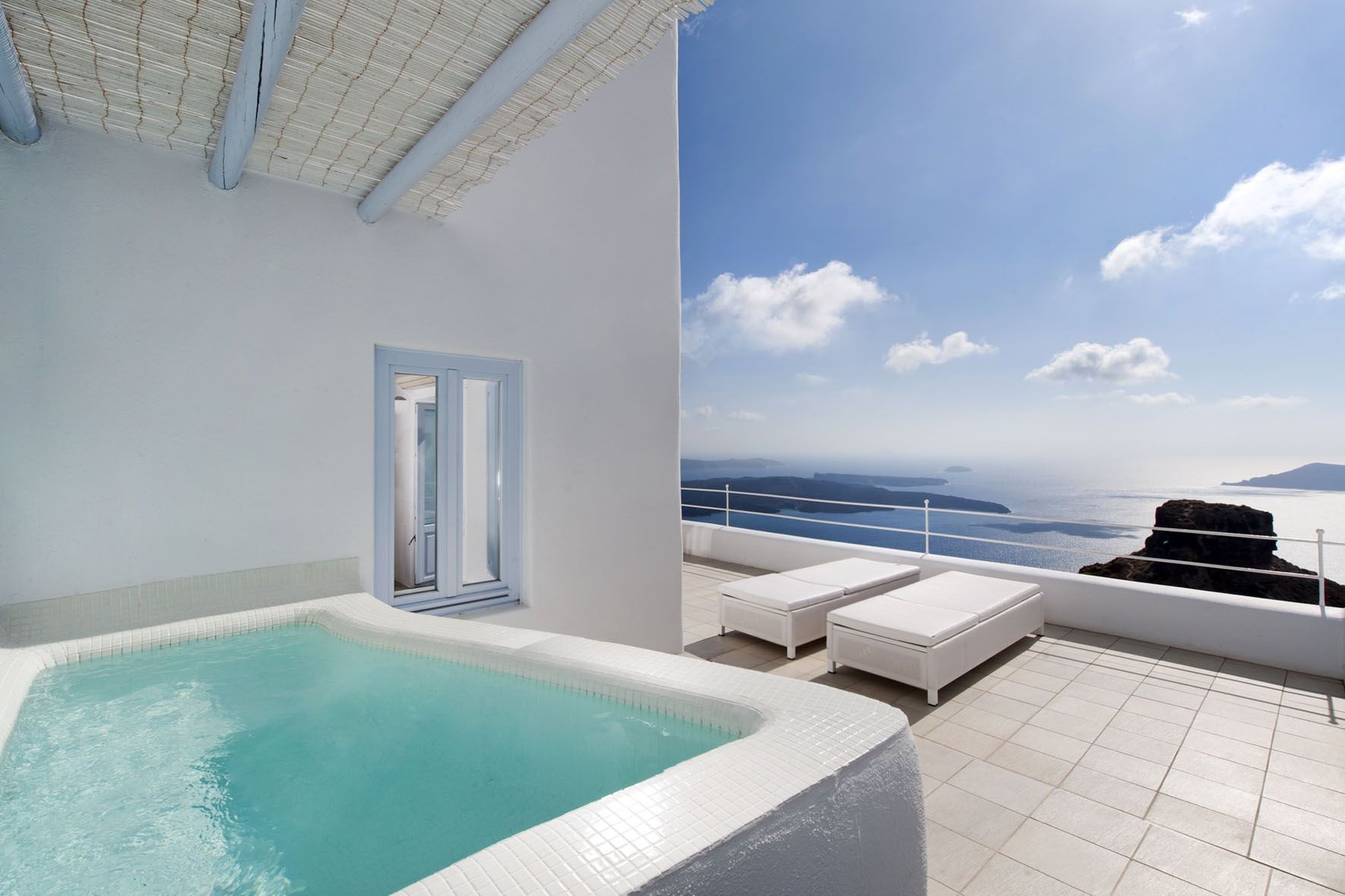 Suite, Outdoor Jetted Tub