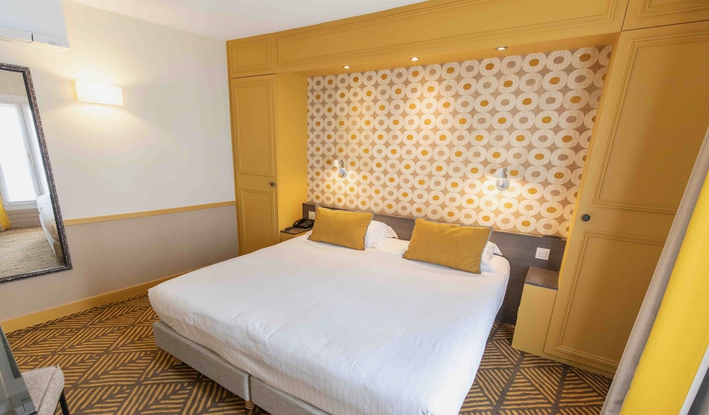Hotel Passy Eiffel 23/67