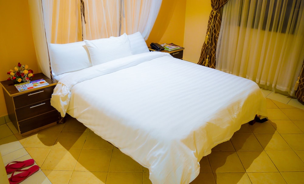 DELUXE, SINGLE, DOUBLE BED, ACCESSIBLE