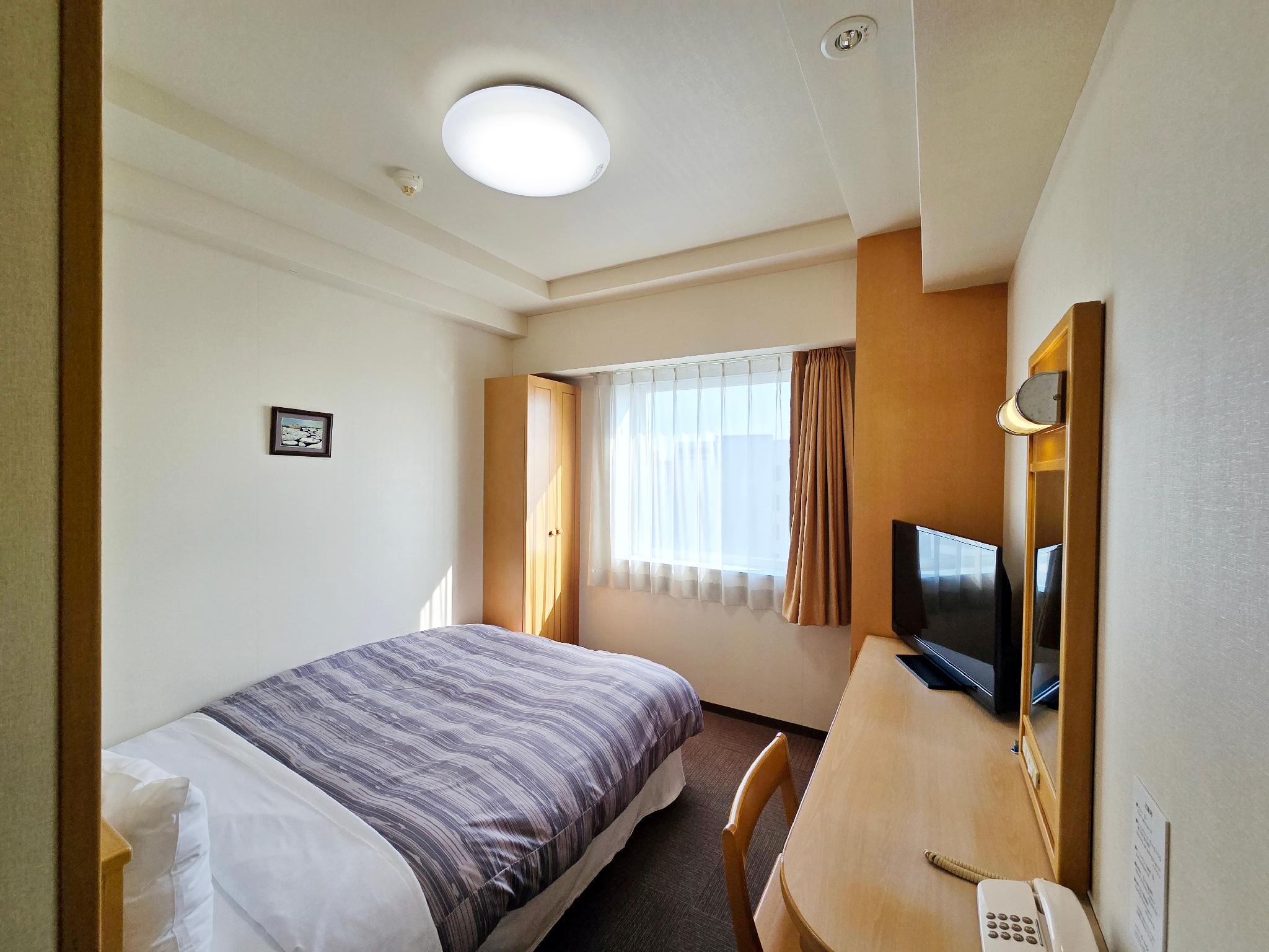 Semi Room, Single, Semi Double Bed