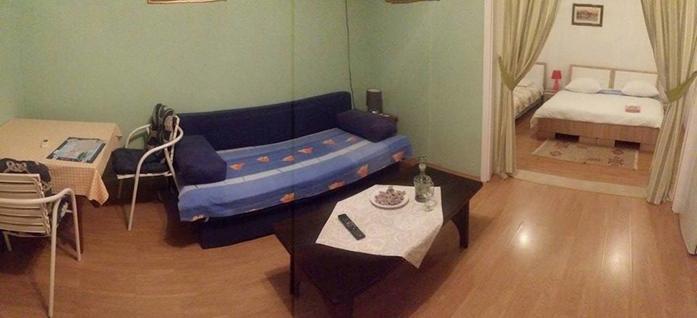 Villa Angela 45/80