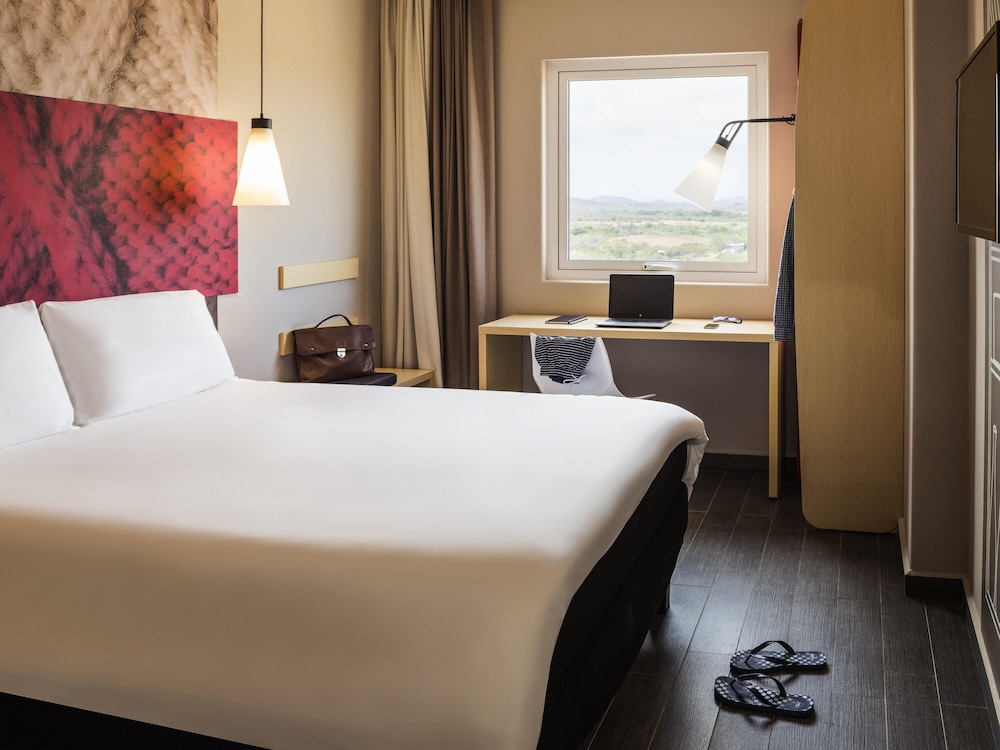 Ibis Mazatlan Marina 10/44