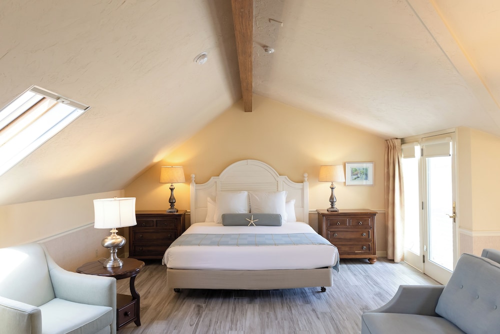 Suite, King Bed, Partial Harbour View