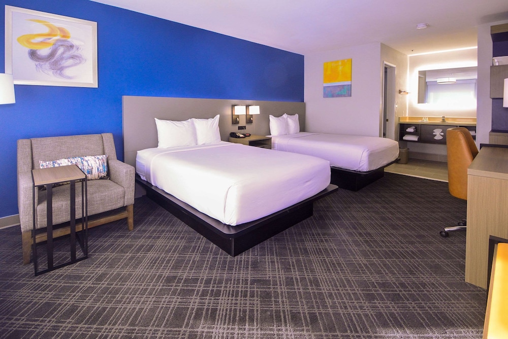 Standard, 2 Double Beds